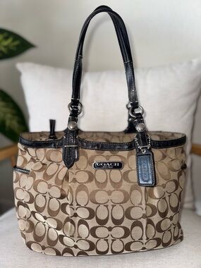 COACH VTG Signature Gallery East-West Y2K Tan Canvas Leather Tote Shoulder Bag